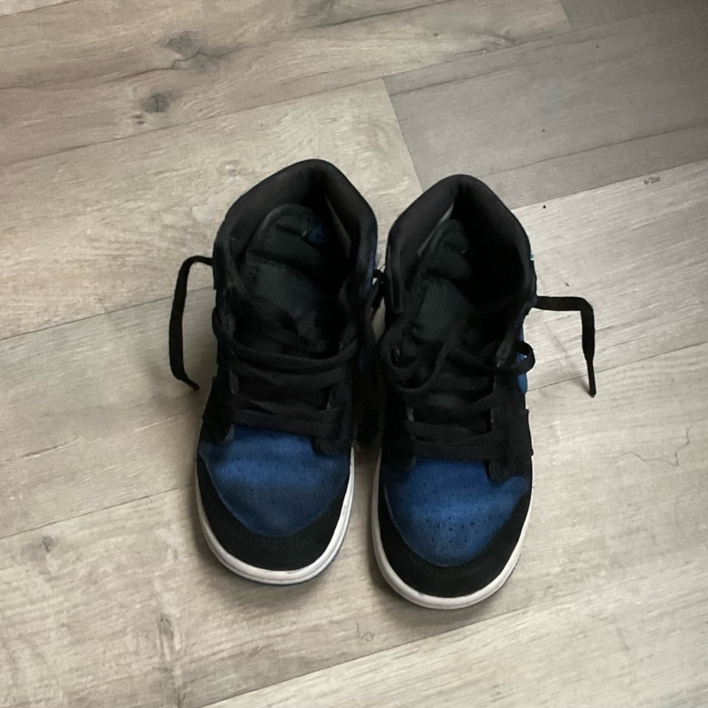 Jordan 1s ‘High OG’ Kids 10c Sneakers